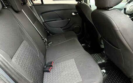 Renault Logan II, 2016 год, 749 000 рублей, 13 фотография