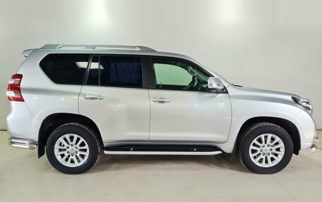Toyota Land Cruiser Prado 150 рестайлинг 2, 2014 год, 3 490 000 рублей, 4 фотография