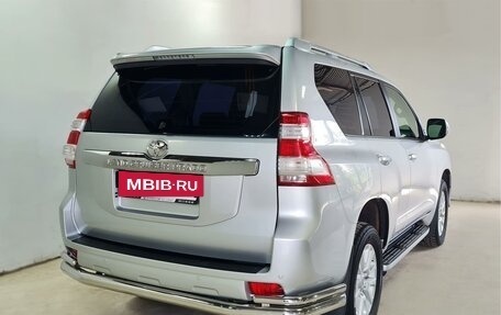 Toyota Land Cruiser Prado 150 рестайлинг 2, 2014 год, 3 490 000 рублей, 5 фотография