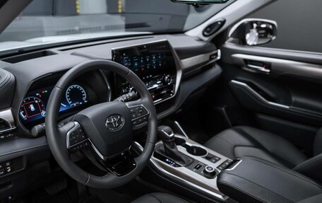 Toyota Highlander, 2025 год, 6 100 000 рублей, 13 фотография
