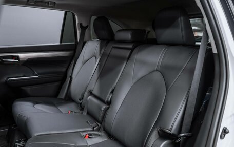 Toyota Highlander, 2025 год, 6 100 000 рублей, 28 фотография
