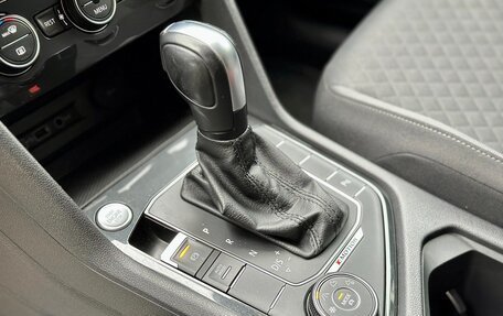 Volkswagen Tiguan II, 2020 год, 2 590 000 рублей, 32 фотография