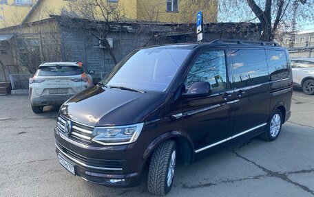 Volkswagen Multivan T6 рестайлинг, 2017 год, 4 450 000 рублей, 3 фотография