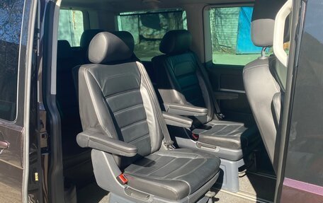 Volkswagen Multivan T6 рестайлинг, 2017 год, 4 450 000 рублей, 7 фотография