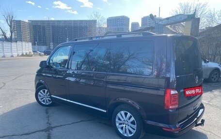 Volkswagen Multivan T6 рестайлинг, 2017 год, 4 450 000 рублей, 4 фотография