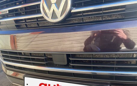 Volkswagen Multivan T6 рестайлинг, 2017 год, 4 450 000 рублей, 20 фотография