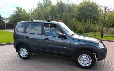 Chevrolet Niva I рестайлинг, 2018 год, 690 000 рублей, 3 фотография