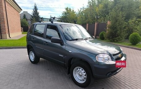 Chevrolet Niva I рестайлинг, 2018 год, 690 000 рублей, 2 фотография