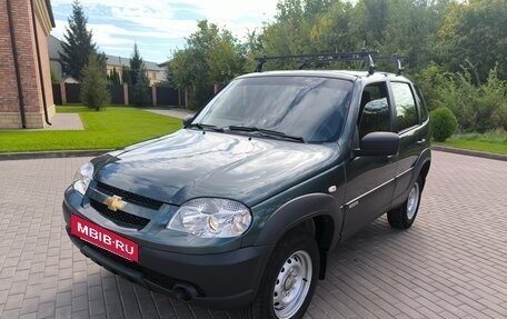 Chevrolet Niva I рестайлинг, 2018 год, 690 000 рублей, 8 фотография