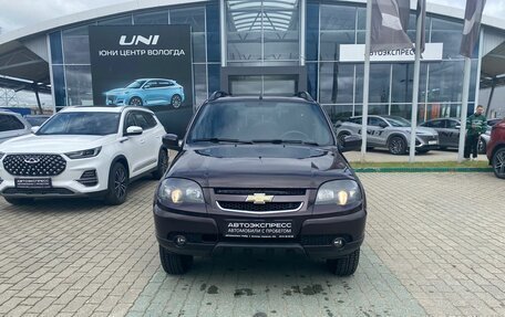 Chevrolet Niva I рестайлинг, 2018 год, 890 000 рублей, 8 фотография