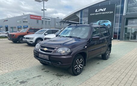 Chevrolet Niva I рестайлинг, 2018 год, 890 000 рублей, 7 фотография