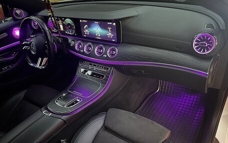 Mercedes-Benz E-Класс, 2020 год, 4 500 000 рублей, 11 фотография