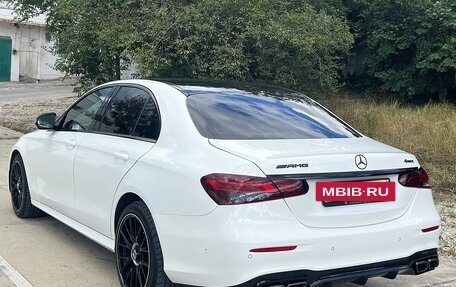 Mercedes-Benz E-Класс, 2020 год, 4 500 000 рублей, 4 фотография