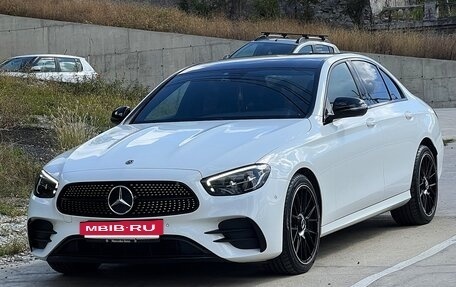 Mercedes-Benz E-Класс, 2020 год, 4 500 000 рублей, 3 фотография