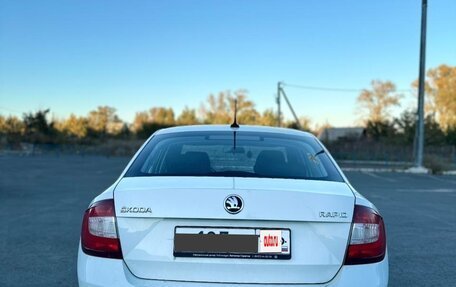 Skoda Rapid I, 2018 год, 880 000 рублей, 3 фотография
