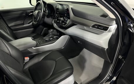 Toyota Highlander, 2022 год, 4 650 000 рублей, 14 фотография