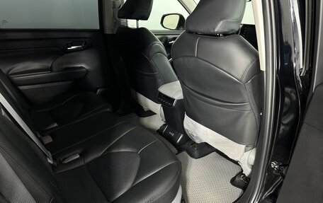 Toyota Highlander, 2022 год, 4 650 000 рублей, 17 фотография