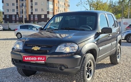 Chevrolet Niva I рестайлинг, 2018 год, 720 000 рублей, 3 фотография