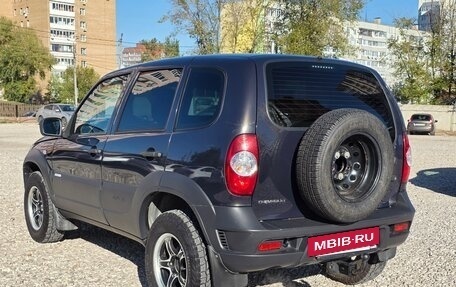 Chevrolet Niva I рестайлинг, 2018 год, 720 000 рублей, 5 фотография