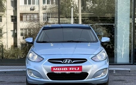 Hyundai Solaris II рестайлинг, 2011 год, 640 000 рублей, 2 фотография