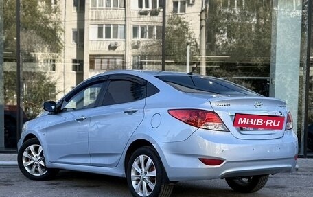Hyundai Solaris II рестайлинг, 2011 год, 640 000 рублей, 7 фотография