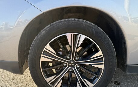 Mitsubishi Outlander III рестайлинг 3, 2012 год, 965 000 рублей, 10 фотография