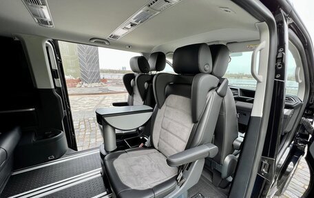 Volkswagen Multivan T6 рестайлинг, 2022 год, 4 400 000 рублей, 9 фотография