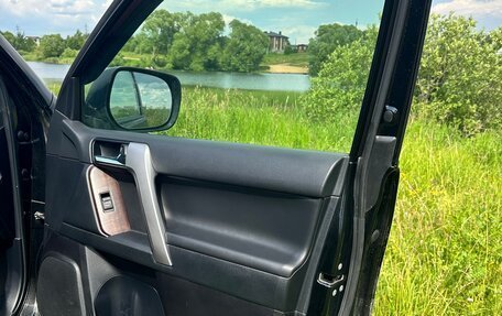 Toyota Land Cruiser Prado 150 рестайлинг 2, 2014 год, 3 750 000 рублей, 7 фотография