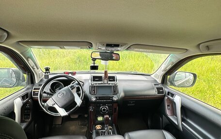 Toyota Land Cruiser Prado 150 рестайлинг 2, 2014 год, 3 750 000 рублей, 5 фотография