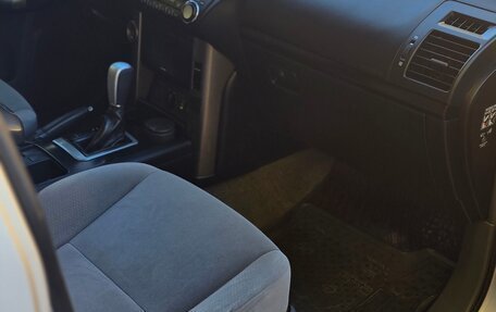 Toyota Land Cruiser Prado 150 рестайлинг 2, 2011 год, 2 550 000 рублей, 9 фотография