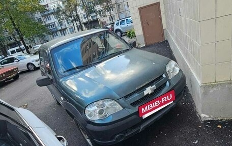 Chevrolet Niva I рестайлинг, 2011 год, 350 000 рублей, 2 фотография