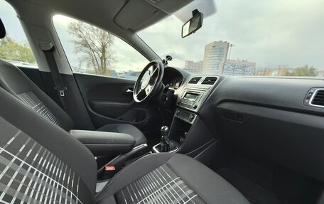 Volkswagen Polo VI (EU Market), 2015 год, 850 000 рублей, 8 фотография