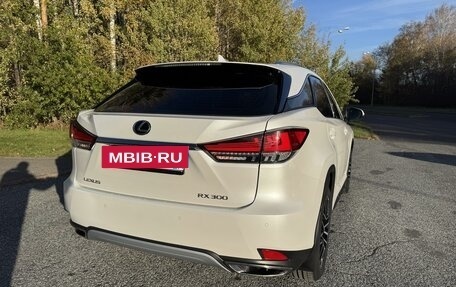 Lexus RX IV рестайлинг, 2020 год, 4 487 000 рублей, 8 фотография