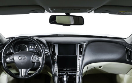 Infiniti Q50 I рестайлинг, 2015 год, 1 974 000 рублей, 17 фотография