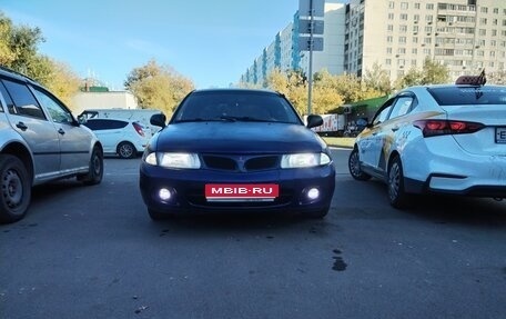 Mitsubishi Carisma I, 1997 год, 170 000 рублей, 1 фотография