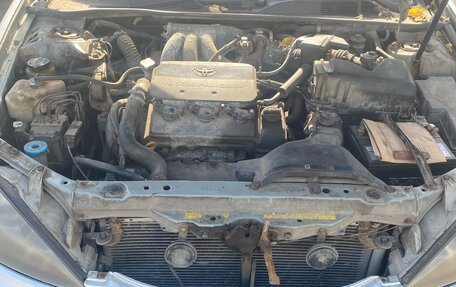 Toyota Camry V40, 2002 год, 670 000 рублей, 2 фотография