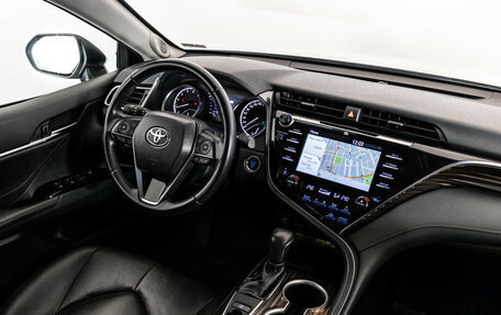 Toyota Camry, 2019 год, 2 849 000 рублей, 17 фотография