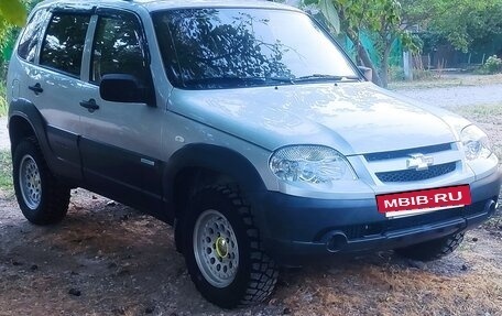 Chevrolet Niva I рестайлинг, 2011 год, 550 000 рублей, 4 фотография