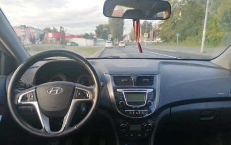 Hyundai Solaris II рестайлинг, 2011 год, 635 000 рублей, 8 фотография
