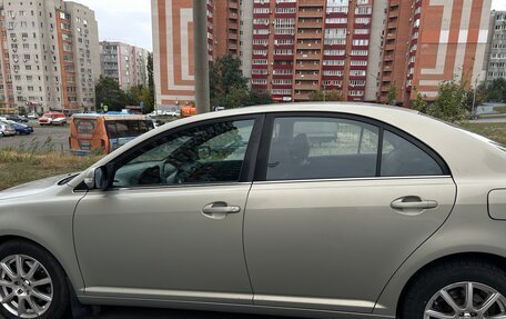 Toyota Avensis III рестайлинг, 2006 год, 1 000 000 рублей, 5 фотография