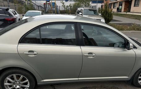 Toyota Avensis III рестайлинг, 2006 год, 1 000 000 рублей, 1 фотография