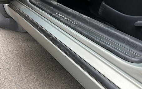 Toyota Avensis III рестайлинг, 2006 год, 1 000 000 рублей, 6 фотография