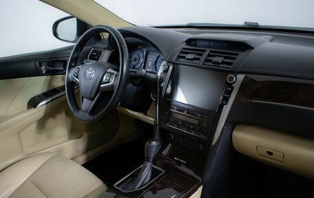 Toyota Camry, 2017 год, 1 780 000 рублей, 9 фотография