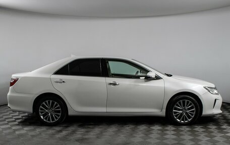 Toyota Camry, 2017 год, 1 780 000 рублей, 4 фотография