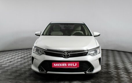 Toyota Camry, 2017 год, 1 780 000 рублей, 2 фотография