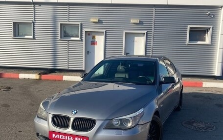 BMW 5 серия, 2004 год, 930 000 рублей, 2 фотография