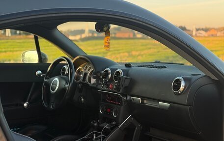 Audi TT, 2003 год, 1 100 000 рублей, 12 фотография