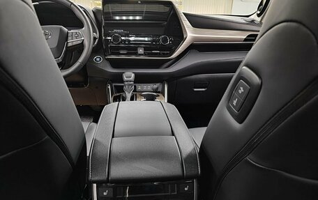 Toyota Highlander, 2025 год, 6 170 000 рублей, 7 фотография