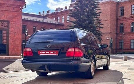 Mercedes-Benz E-Класс, 1997 год, 785 000 рублей, 4 фотография