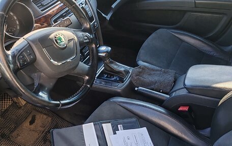 Skoda Superb III рестайлинг, 2011 год, 750 000 рублей, 8 фотография